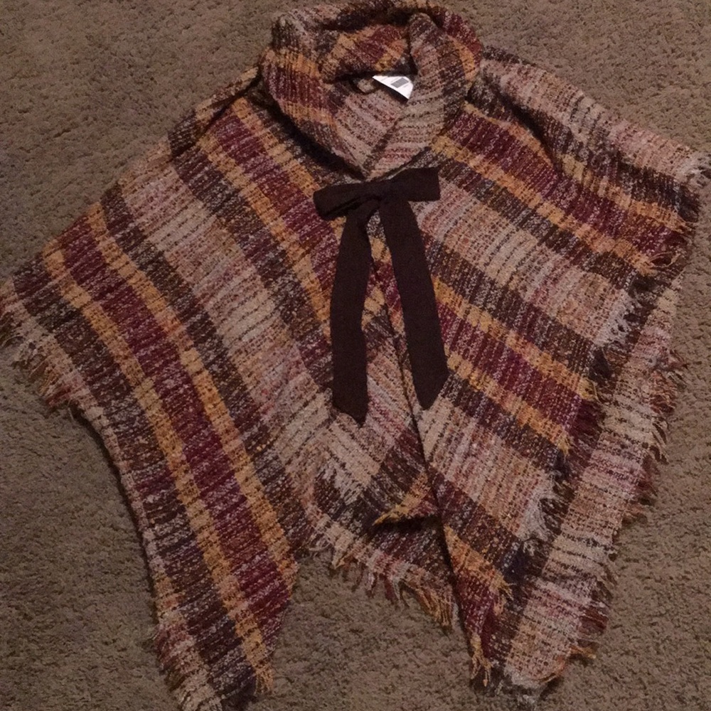 NWTs Boucher plaid bow shawl one size fits most